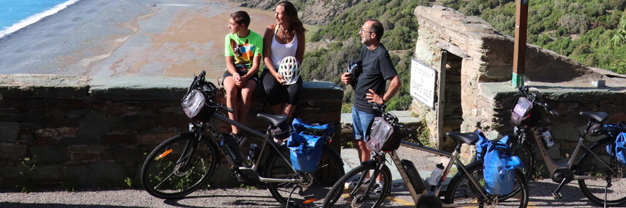 cyclistes à Nonza